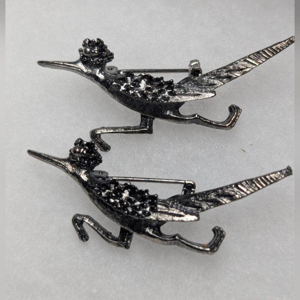Vintage Roadrunner Bird Brooch Pair Silver Tone Mid Century Novelty Set - Picture 2 of 5